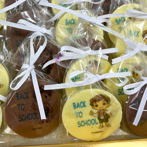 Graduation Chocolate Box with Name Printed 30 pieces