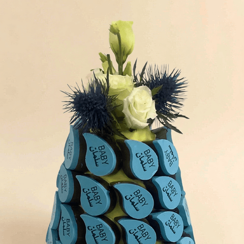 Blue Chocolate Pyramid with 5 Fillings and Fresh Flowers (24)