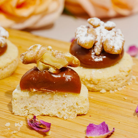 Caramel Ghraiba Plate