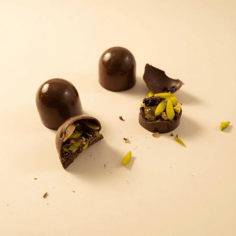 Dark Chocolate — Raisins & Nuts