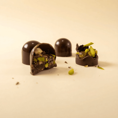 Dark Chocolate — Raisins & Nuts