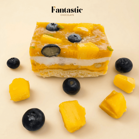Delicious Mango Ice Cream Cake with Vanilla Cake Layers