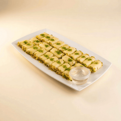 Halawat El Jibn with arabic Cream and Pistachio
