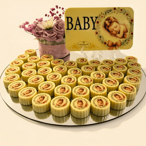 Round Mirror Tray of Newborn Printed White Chocolate 40 pieces
