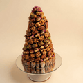 Dates tower with pecan, pistachio, walnut and cashew fillings, 167 pieces